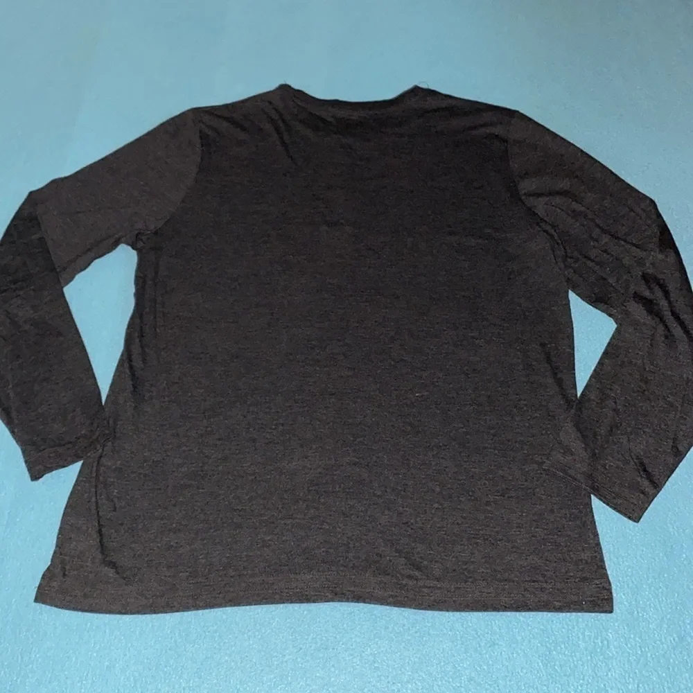 LEVI’S LEVI STRAUSS & CO henley style longsleeve crewneck charcoal gray NEW SZ M